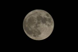 Superksiężyc na dzisiejszym niebie. fot. Jan Bacza